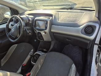 Toyota Aygo 1.0 12v picture 11