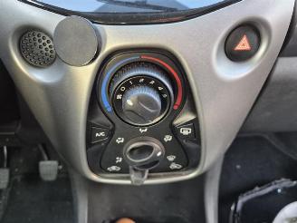 Toyota Aygo 1.0 12v picture 6