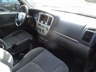 Mazda Tribute 2.0 16v 4x4 picture 5