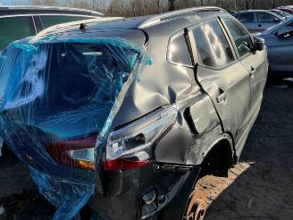 Damaged car Nissan Qashqai Qashqai (J11), SUV, 2013 1.2 DIG-T 16V 2016