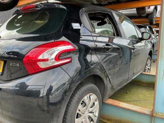 Uttjänta bilar auto Peugeot 208 208 I (CA/CC/CK/CL), Hatchback, 2012 / 2019 1.2 Vti 12V PureTech 82 2013/4