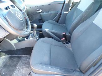 Renault Clio Estate 1.2-16v Expression picture 6