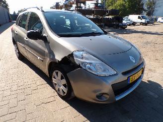 Renault Clio Estate 1.2-16v Expression picture 2