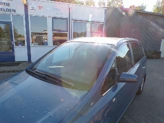 Opel Zafira 2.2 Cosmo picture 8