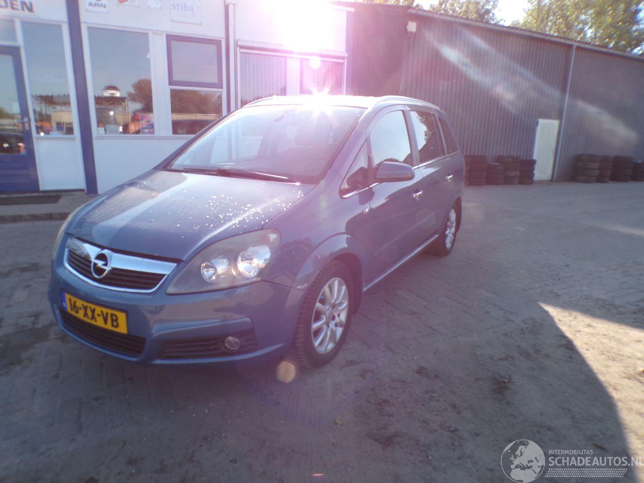Opel Zafira 2.2 Cosmo