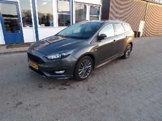 uszkodzony samochody osobowe Ford Focus 1.6 eco Boost  ST LINE 2018/3