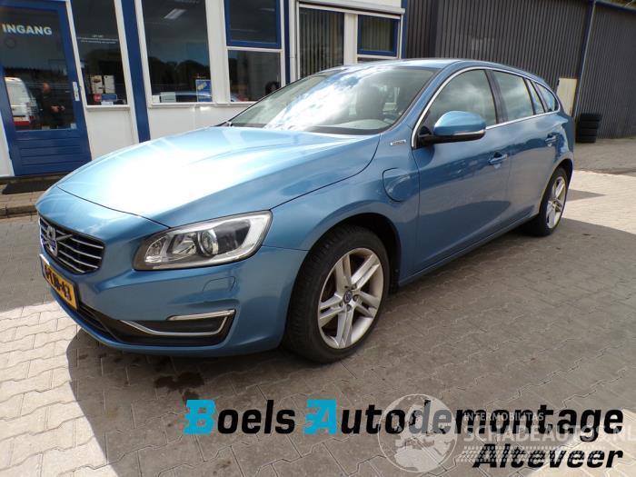 Volvo V-60 V60 I (FW/GW), Combi, 2010 / 2018 2.4 D6 20V Plug-in Hybrid AWD