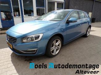 Auto da rottamare Volvo V-60 V60 I (FW/GW), Combi, 2010 / 2018 2.4 D6 20V Plug-in Hybrid AWD 2014/2