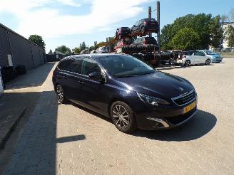 Peugeot 308 SW 1.2 Pure Tech Blue Lease Premium picture 2