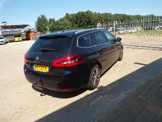 Peugeot 308 SW 1.2 Pure Tech Blue Lease Premium picture 4