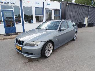 Voiture accidenté BMW 3-serie 318i Touring 2007/2