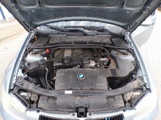 BMW 3-serie 318i Touring picture 6