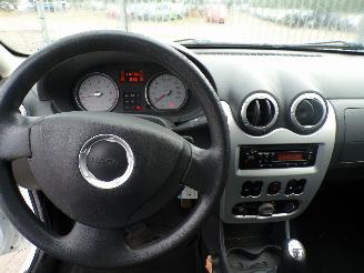 Dacia Sandero Laurtate 1.2-16v picture 6