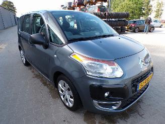 Citroën C3 picasso 1.4 VTi Aura picture 2