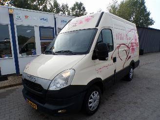 Schade bestelwagen Iveco Daily 35S13V  300H1 2012/1