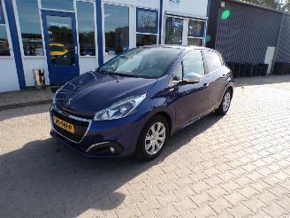 Unfallwagen Peugeot 208  2016/1