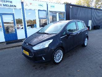 Vaurioauto  passenger cars Ford B-Max  2013/4