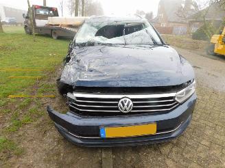 Volkswagen Passat 1.6 tdi picture 2