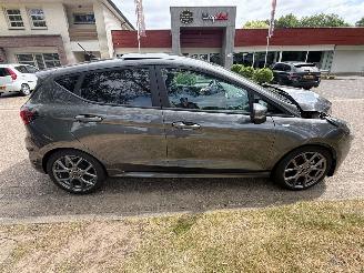 Ford Fiesta benzine én een elektriciteit-motor  999 cc. picture 6