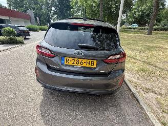 Ford Fiesta benzine én een elektriciteit-motor  999 cc. picture 4