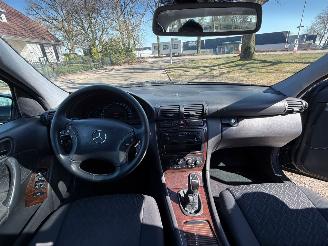 Mercedes C-klasse 105 kW (143 PK)  1796 cc. picture 15