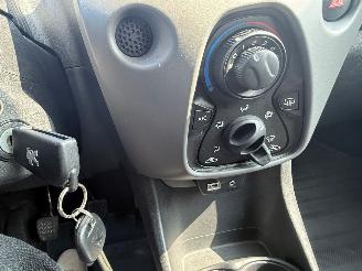 Peugeot 108 53 kW (72 PK)  998 cc. picture 16