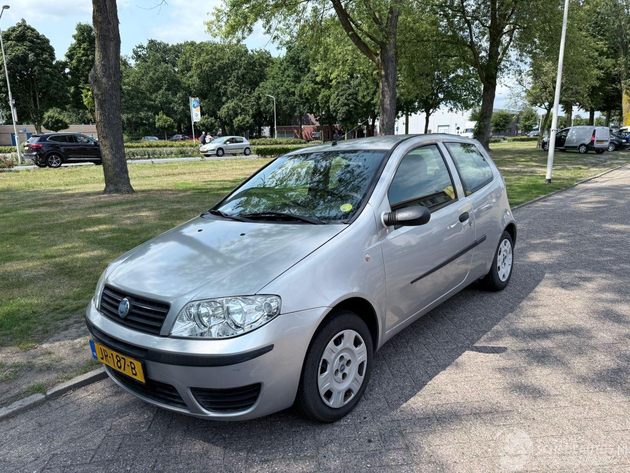 Fiat Punto 44 kW (60 PK)  1242 cc.