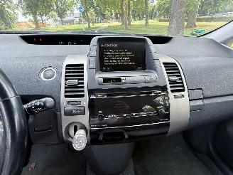 Toyota Prius 1497 cc picture 15