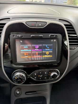 Renault Captur  picture 23