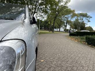 Toyota Avensis-verso  picture 19
