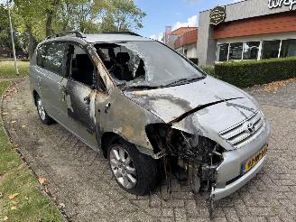 Toyota Avensis-verso  picture 7