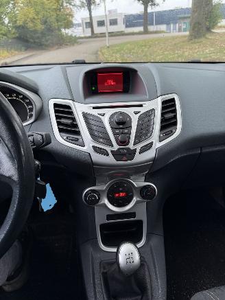 Ford Fiesta  picture 14