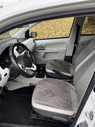 Volkswagen Up!  picture 15