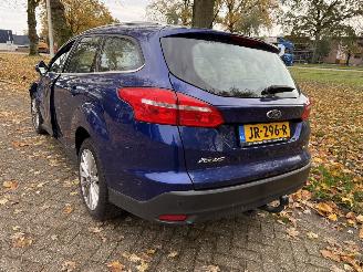 Ford Focus  picture 3