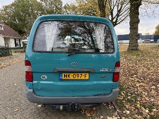 Toyota Hi-Ace  picture 4