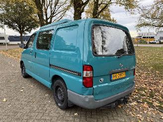 Toyota Hi-Ace  picture 3