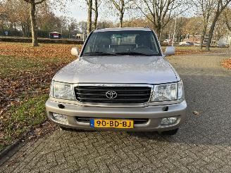 Toyota Landcruiser-100  picture 3