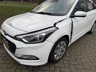Hyundai I-20  picture 9