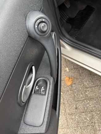 Renault Clio  picture 17