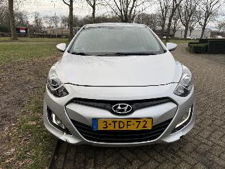 Hyundai I-30  picture 8