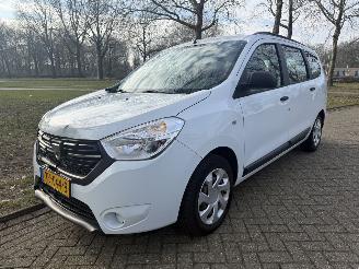krockskadad bil auto Dacia Lodgy  2018/1