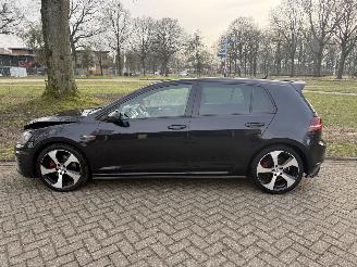 Volkswagen Golf  picture 2