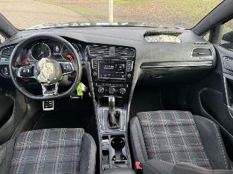 Volkswagen Golf  picture 19