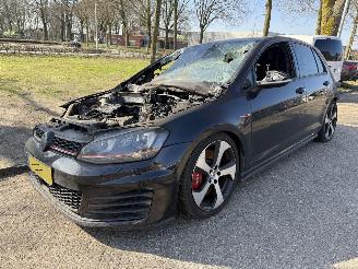 Auto incidentate Volkswagen Golf  2015/1