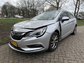 Coche accidentado Opel Astra SPORTS TOURER+ 2019/1
