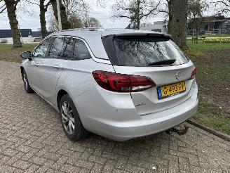 Opel Astra SPORTS TOURER+ picture 3