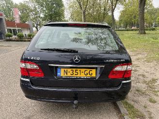 Mercedes E-klasse 200 picture 4