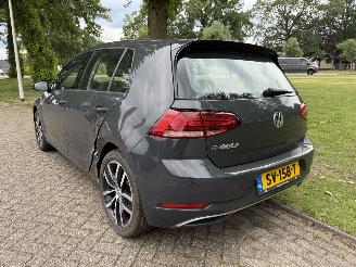 Volkswagen e-Golf  picture 3
