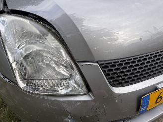 Suzuki Swift  picture 14