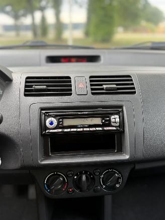 Suzuki Swift  picture 28